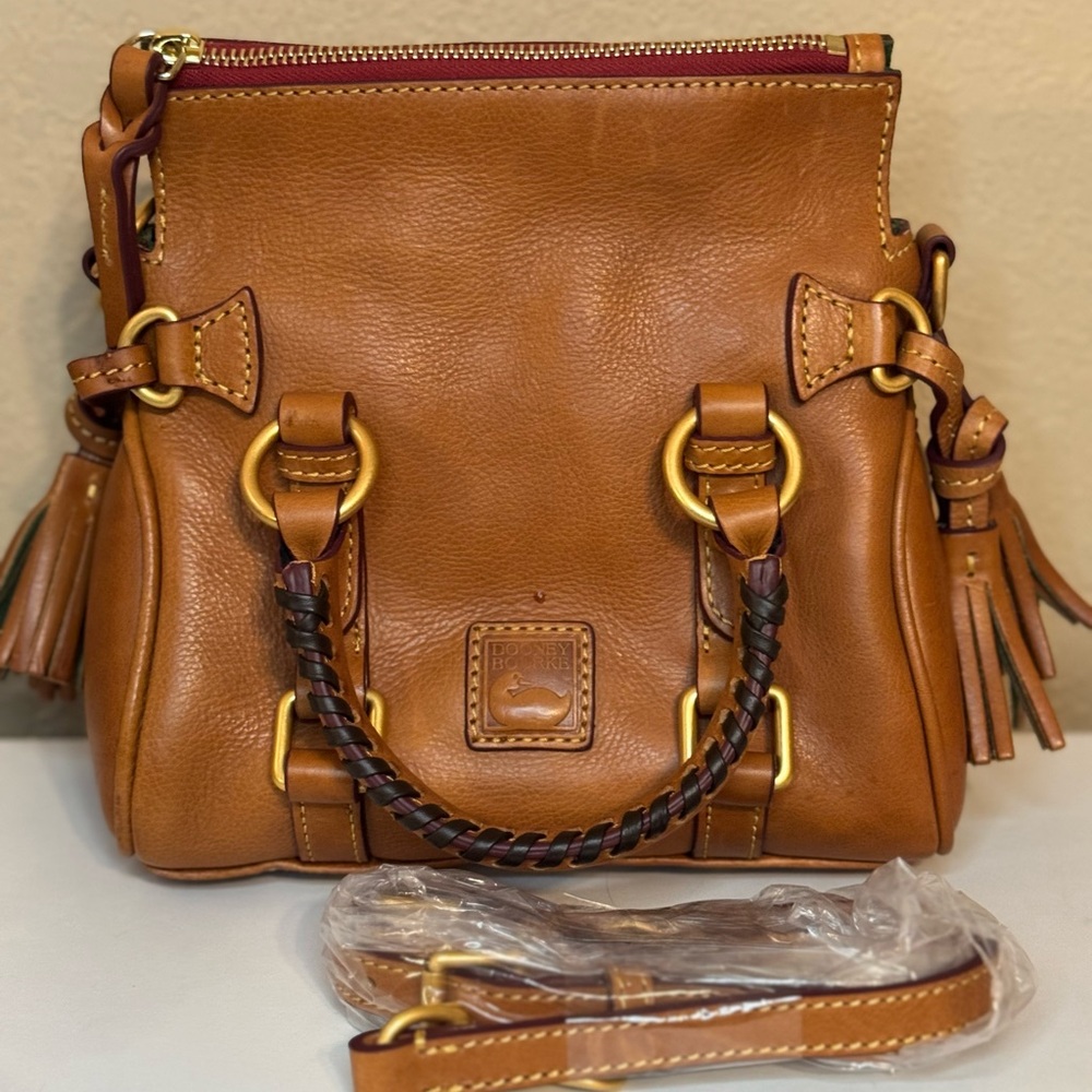 🤎 Dooney & Bourke Florentine Small Satchel 🤎